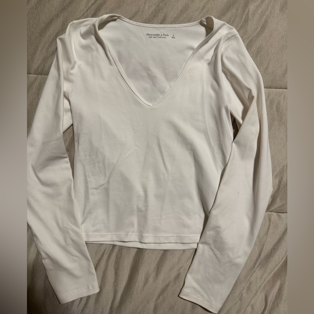 Abercrombie & Fitch Long sleeve V neck